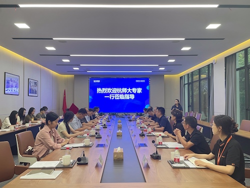 经济学院一行走访诺力智能装备股份有限公司